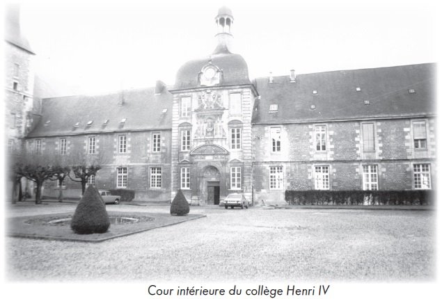 Cour intérieure du collège Henri IV